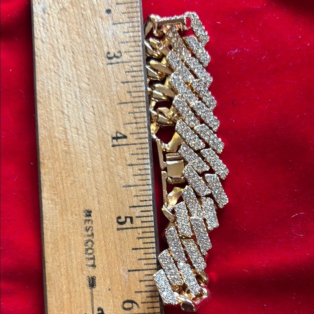 Bling Jewelry sparkling gold